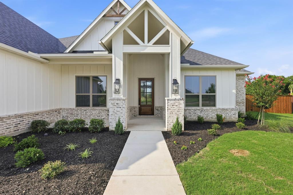 144 Chisolm Trail Property Photo 4