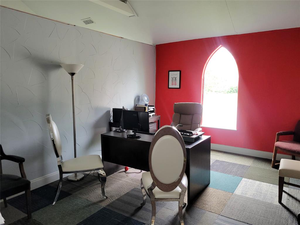 6804 Telephone Road Property Photo 21