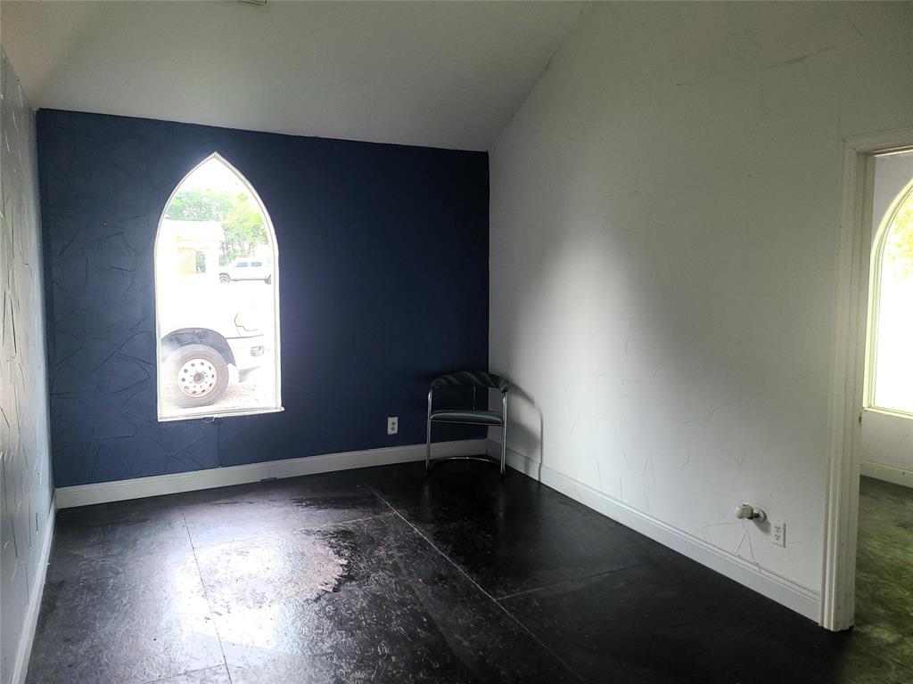 6804 Telephone Road Property Photo 26