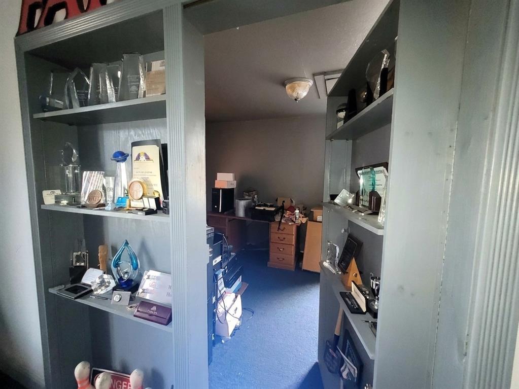 6804 Telephone Road Property Photo 30