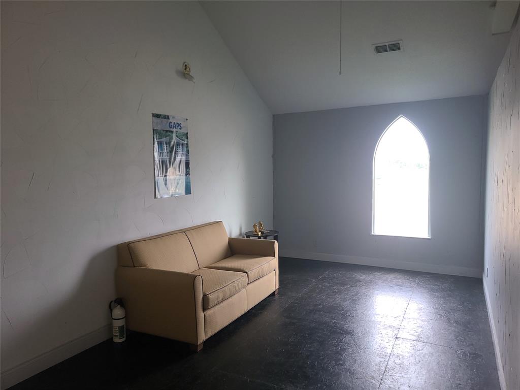 6804 Telephone Road Property Photo 32