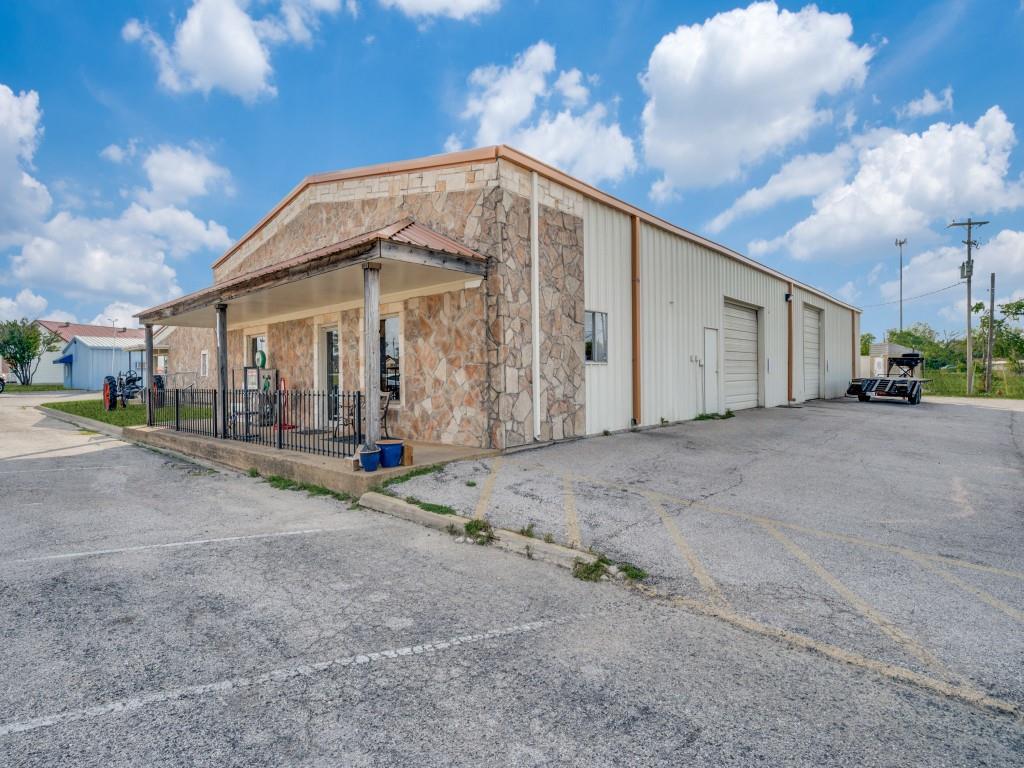 1200 S Highway 377 Property Photo 10