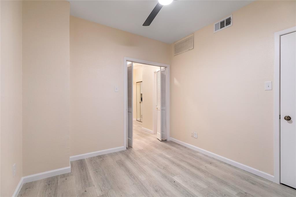 5550 Spring Valley Road H23 Property Photo 10