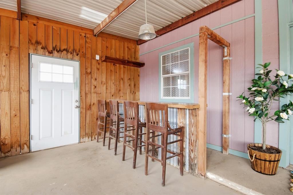 1801 Commercial Avenue Property Photo 8