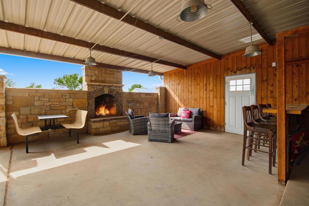 1801 Commercial Avenue Property Photo 9