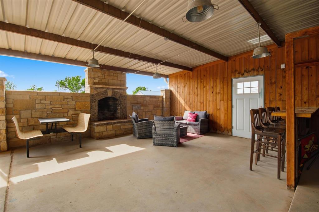 1801 Commercial Avenue Property Photo 10