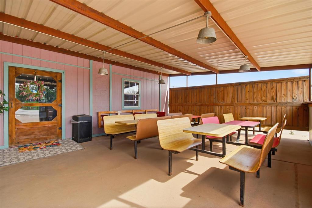 1801 Commercial Avenue Property Photo 12