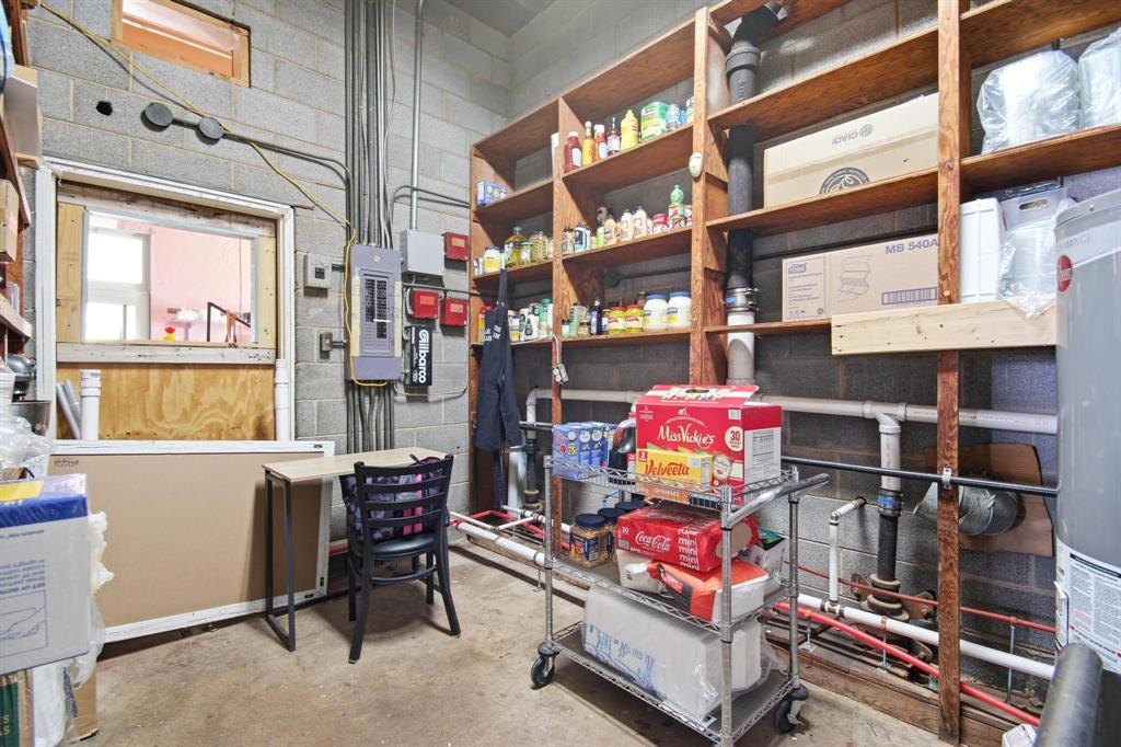 1801 Commercial Avenue Property Photo 17