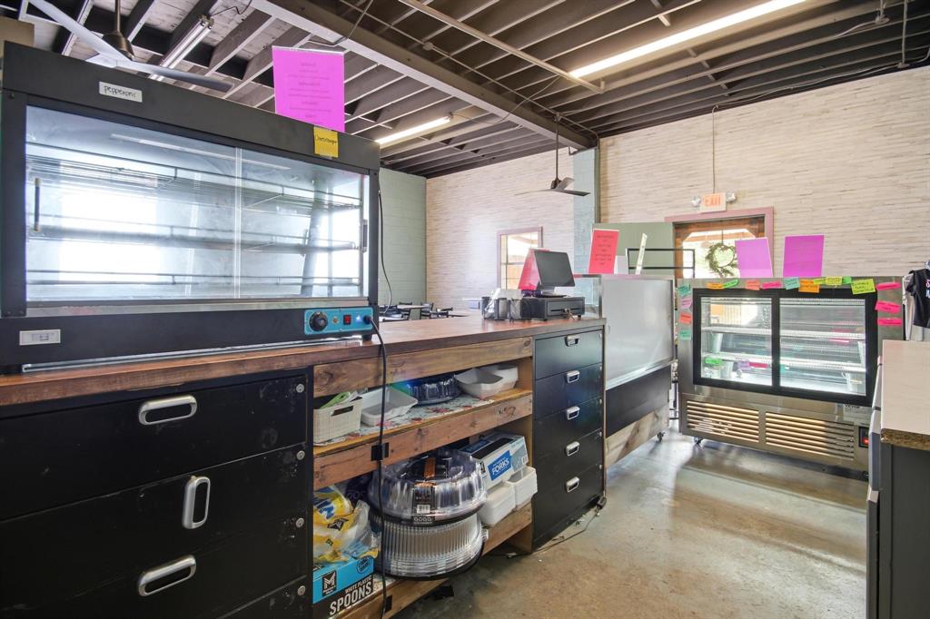 1801 Commercial Avenue Property Photo 18