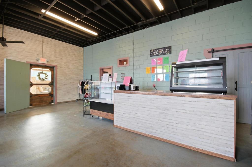 1801 Commercial Avenue Property Photo 19