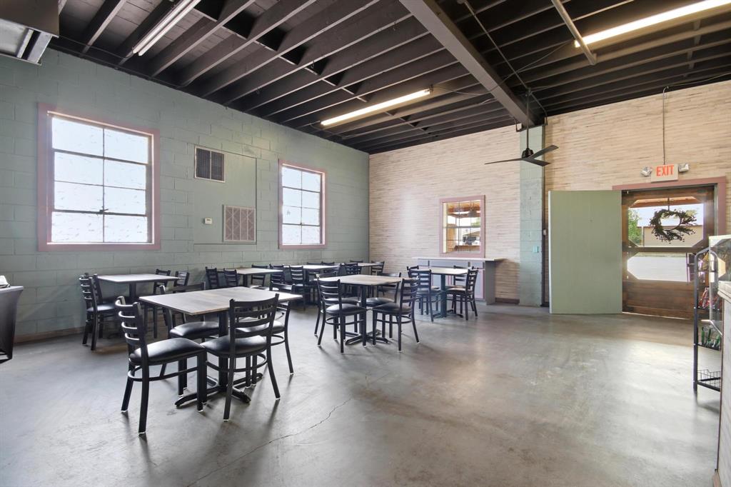 1801 Commercial Avenue Property Photo 22
