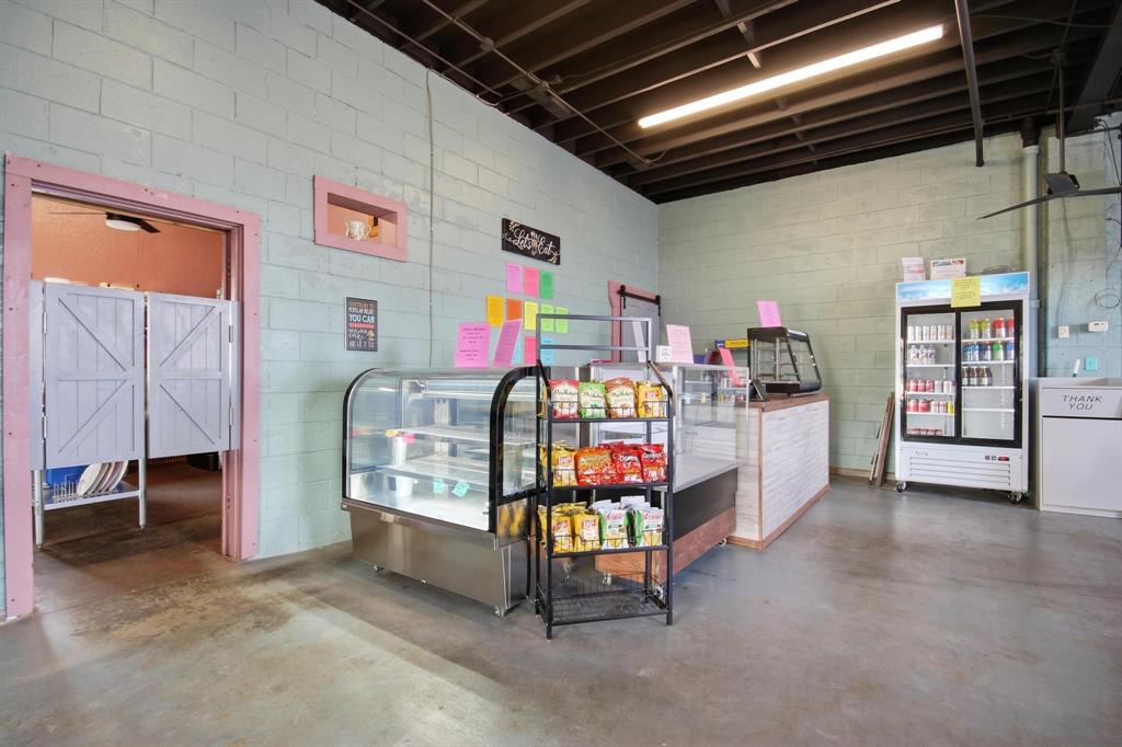 1801 Commercial Avenue Property Photo 25