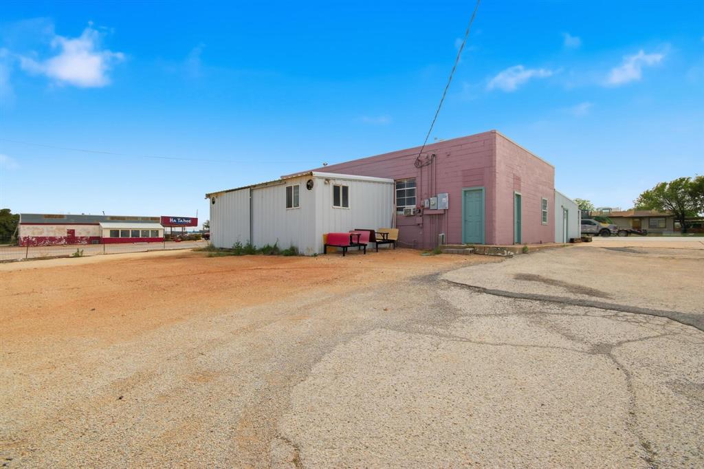 1801 Commercial Avenue Property Photo 31