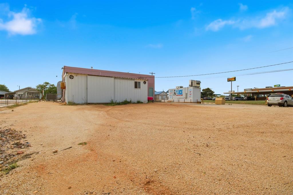 1801 Commercial Avenue Property Photo 33