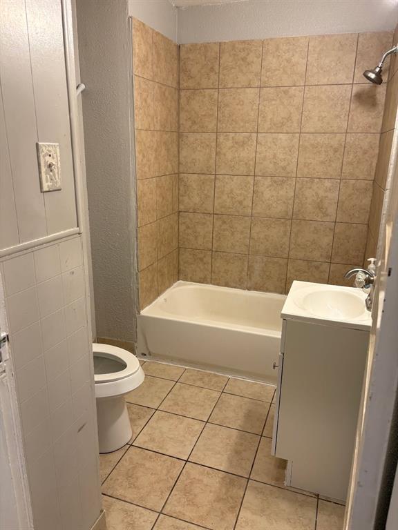 815 Moran Street Property Photo 4