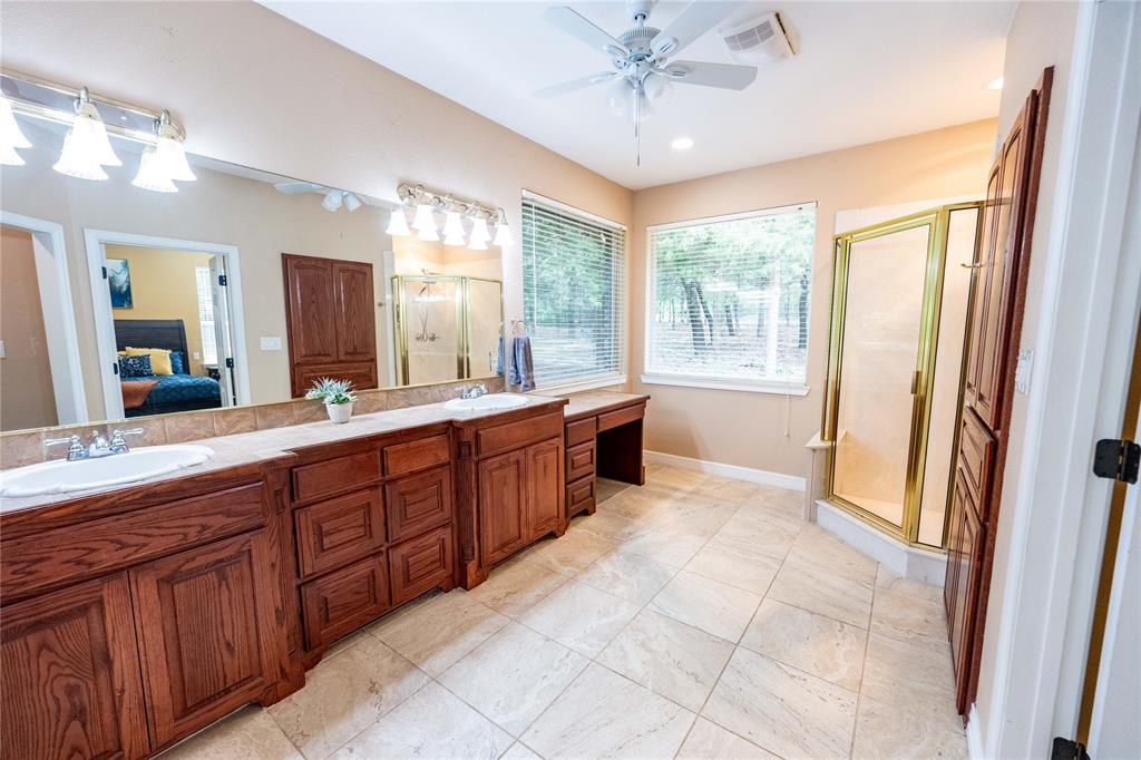 735 Sleepy Hollow Lane Property Photo 16