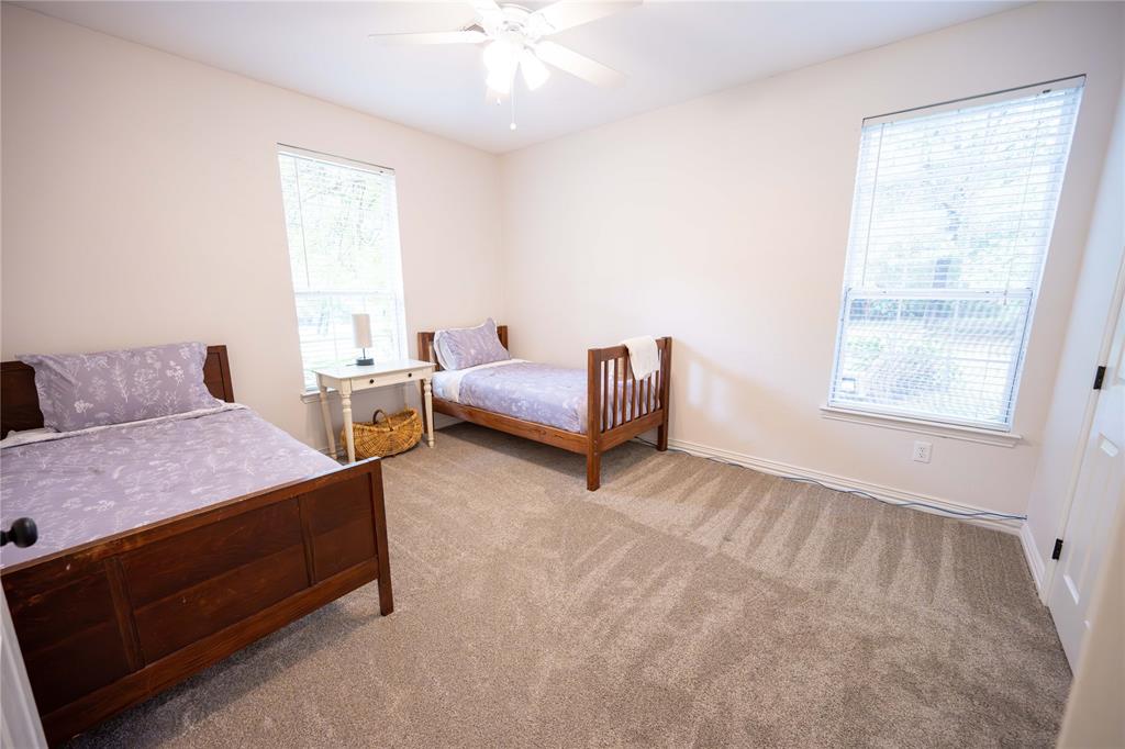 735 Sleepy Hollow Lane Property Photo 22