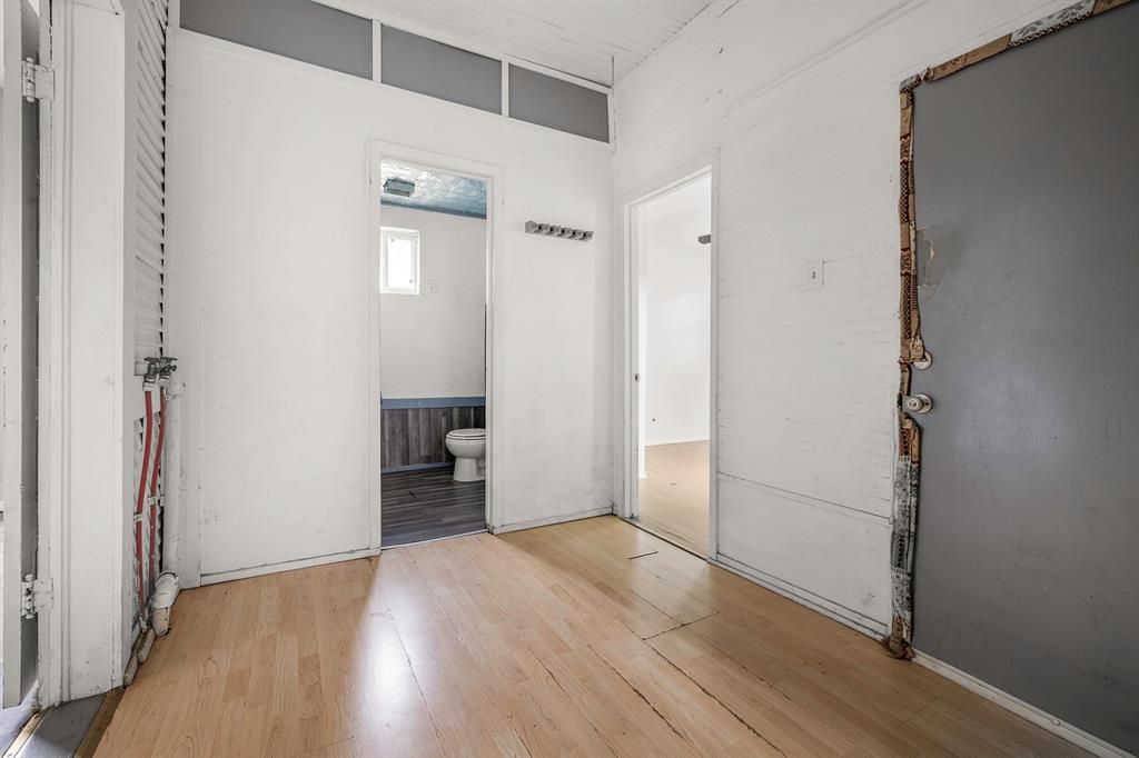 719 W Tarleton Street Property Photo 11