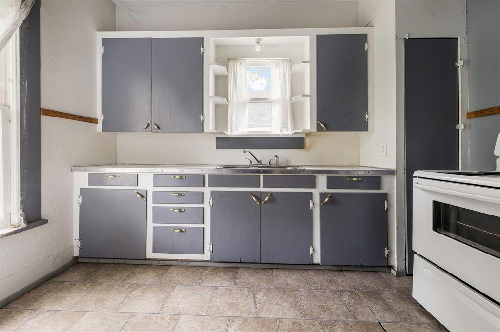 719 W Tarleton Street Property Photo 12