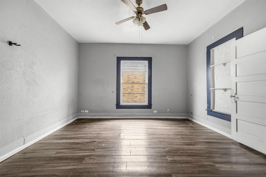 719 W Tarleton Street Property Photo 19