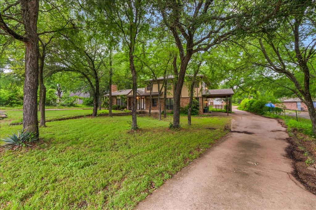 220 Annetta Property Photo 4