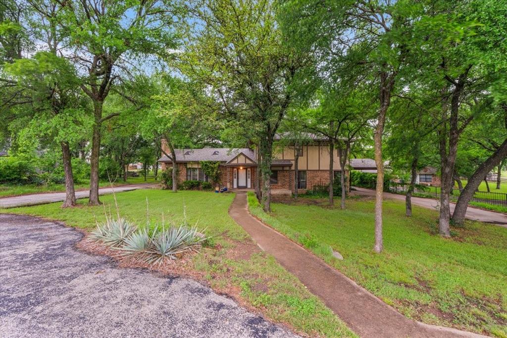 220 Annetta Property Photo 5