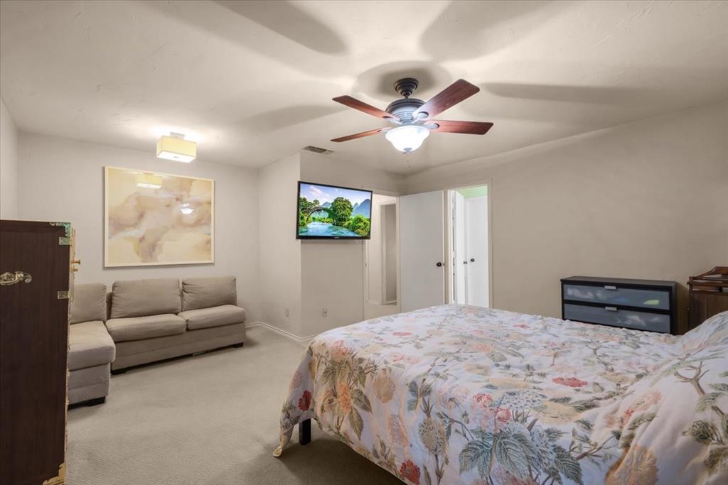 220 Annetta Property Photo 12