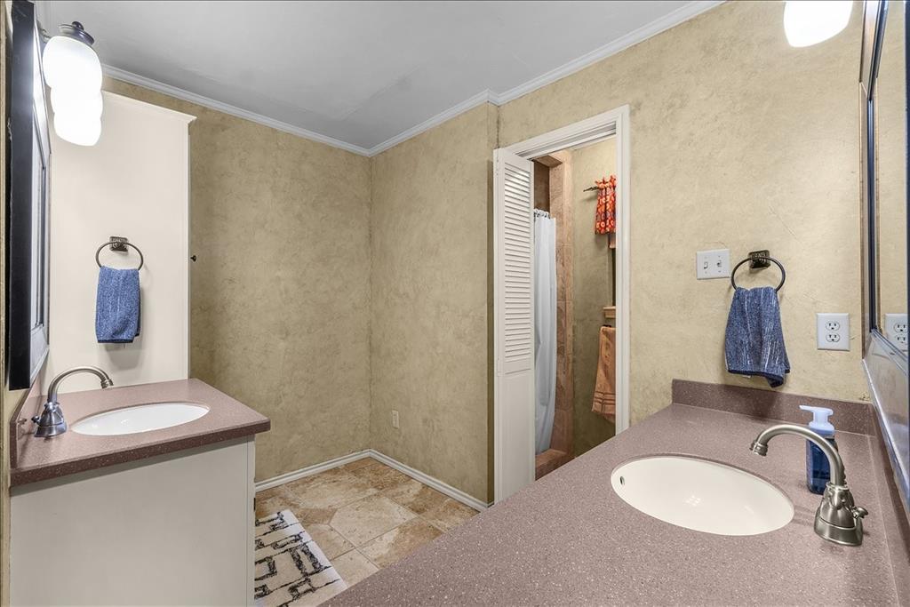 220 Annetta Property Photo 15