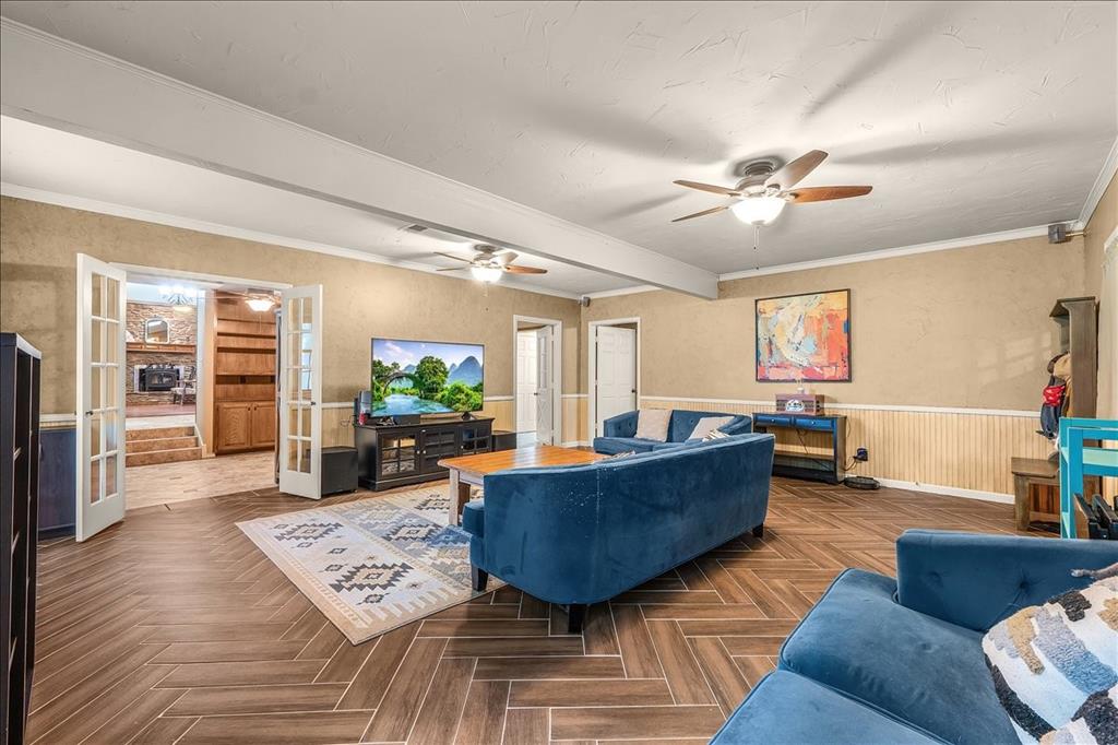 220 Annetta Property Photo 24