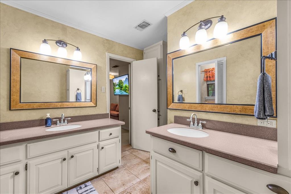 220 Annetta Property Photo 26