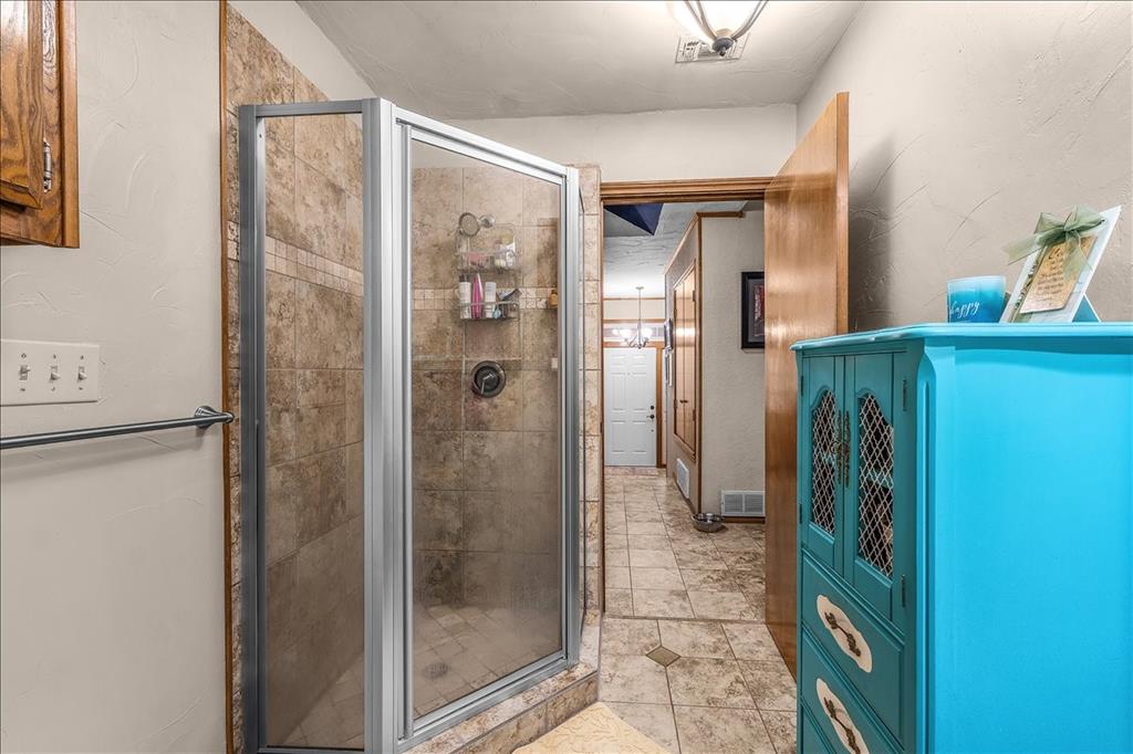 220 Annetta Property Photo 27