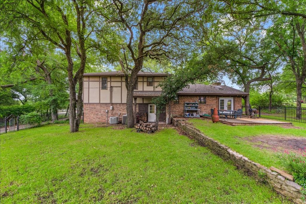 220 Annetta Property Photo 33
