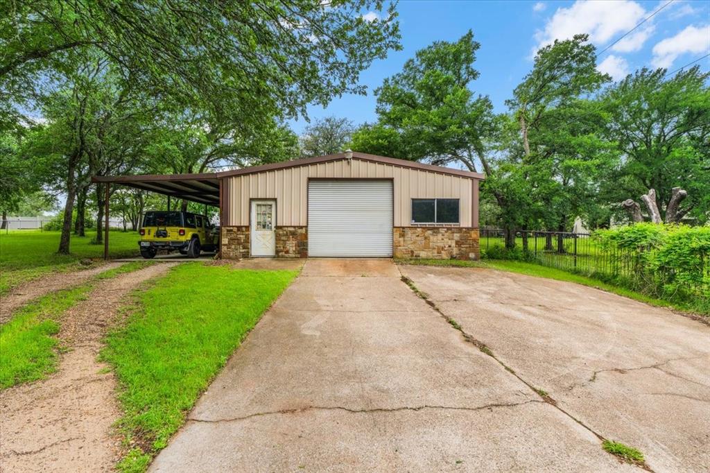 220 Annetta Property Photo 34