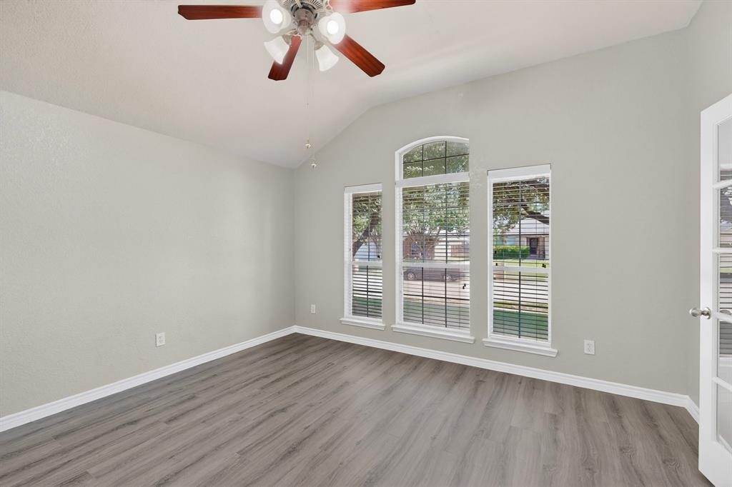 612 Mooney Drive Property Photo 8