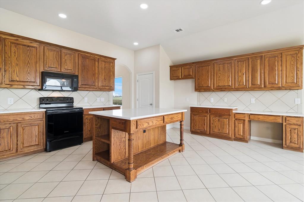 11000 Owl Creek Drive Property Photo 6