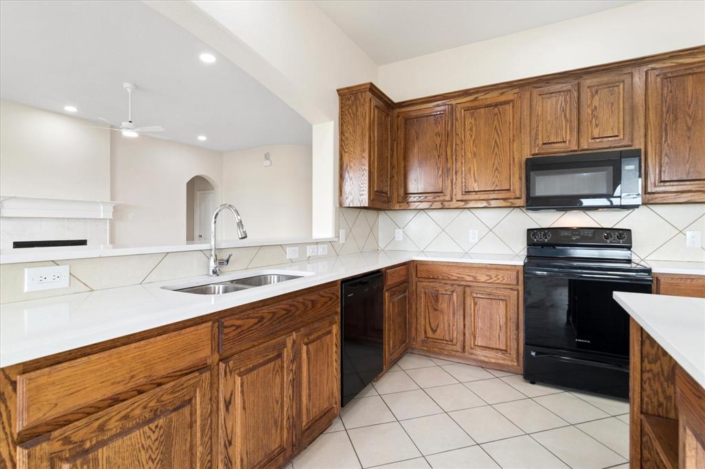 11000 Owl Creek Drive Property Photo 7