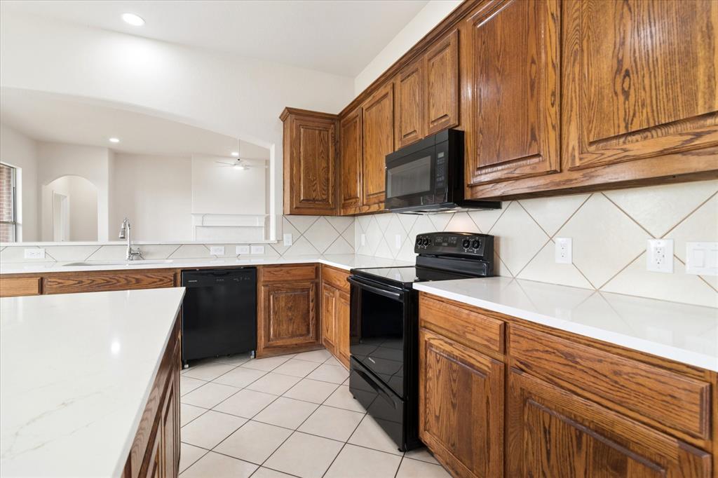 11000 Owl Creek Drive Property Photo 8