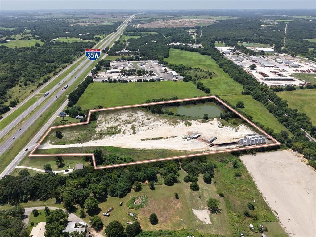 7924 Interstate 35