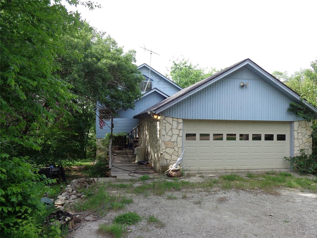 261 County Road 1766 Property Photo 4