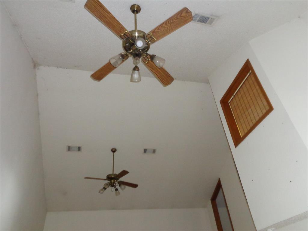 261 County Road 1766 Property Photo 6