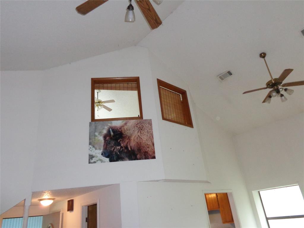 261 County Road 1766 Property Photo 8