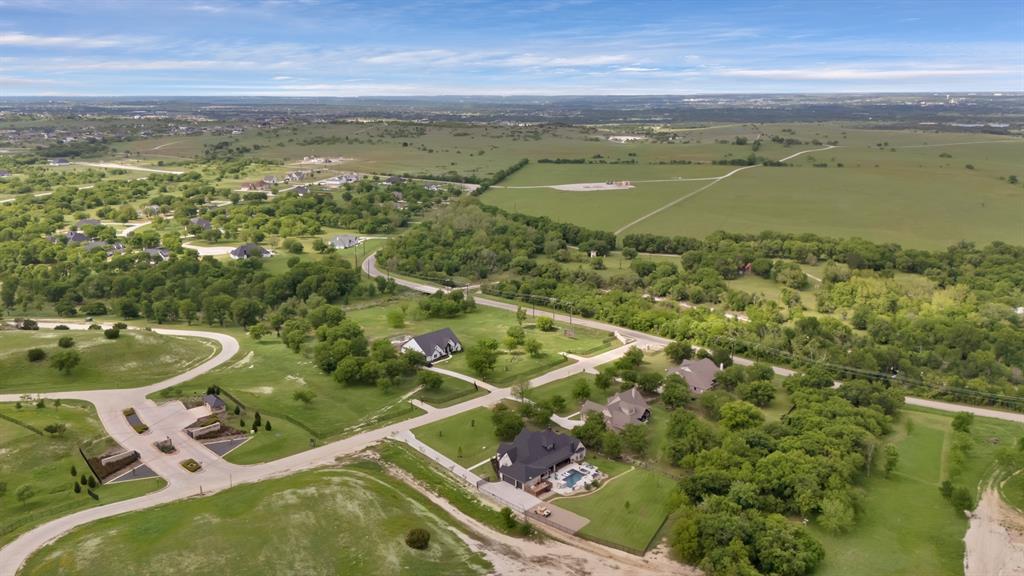 3061 Winding Creek Trail Property Photo 2