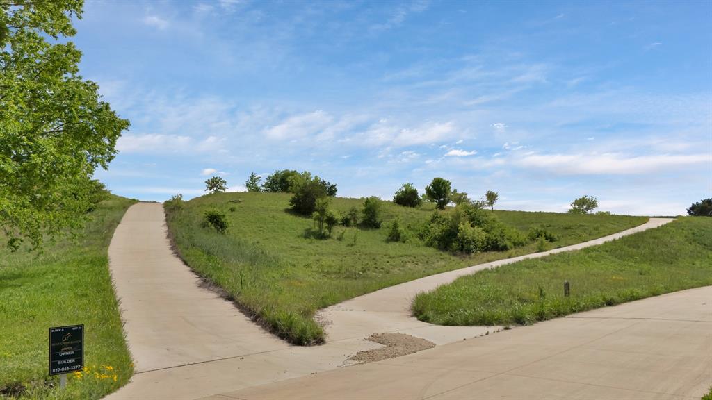 3061 Winding Creek Trail Property Photo 19