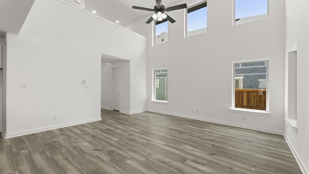 8736 Treeline Parkway Property Photo 6
