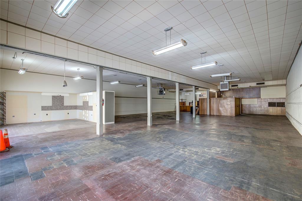 2527 Johnson Street Property Photo 5