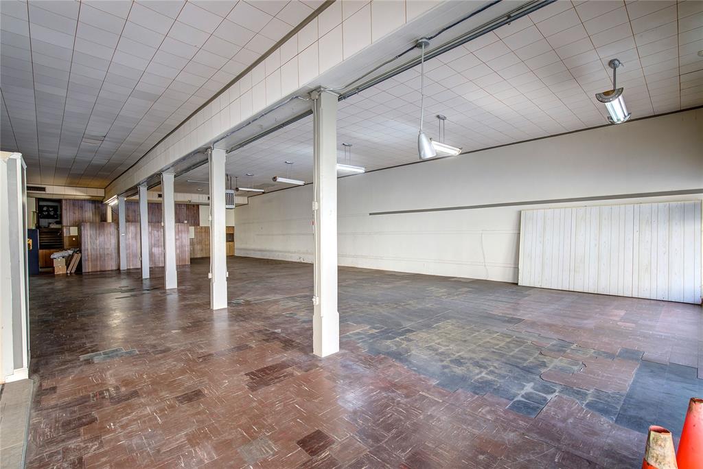 2527 Johnson Street Property Photo 7