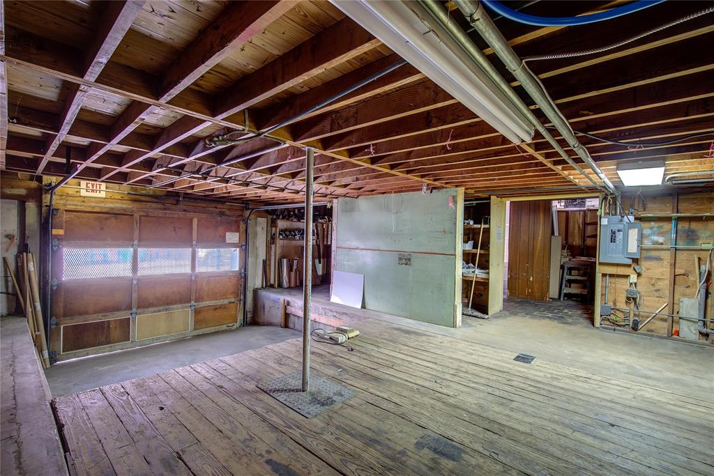2527 Johnson Street Property Photo 13