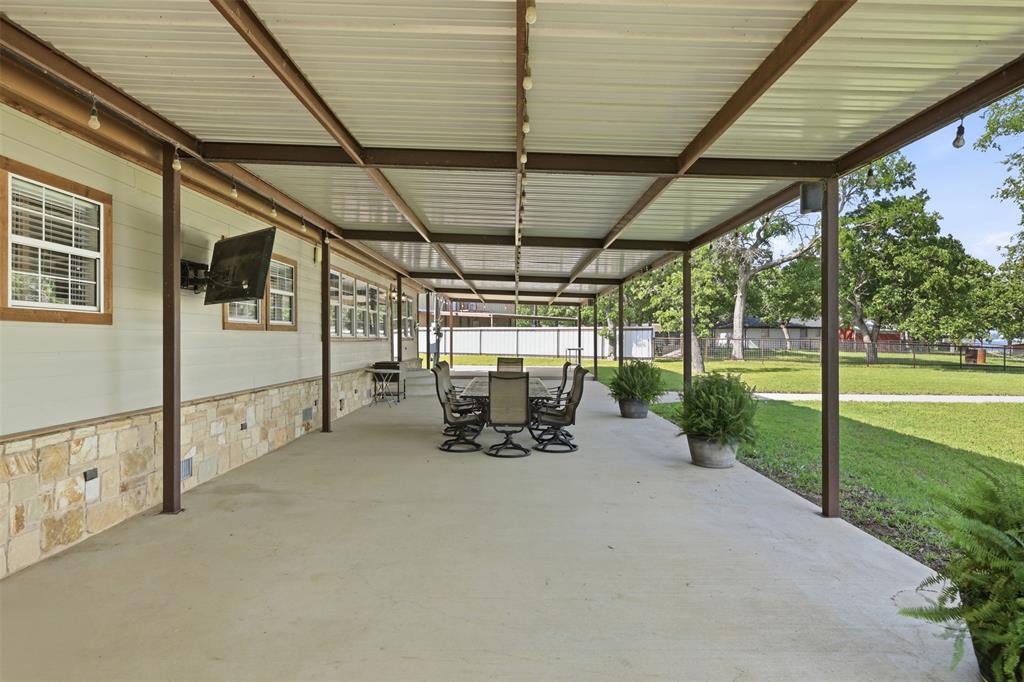 125 County Road 596 Property Photo 6