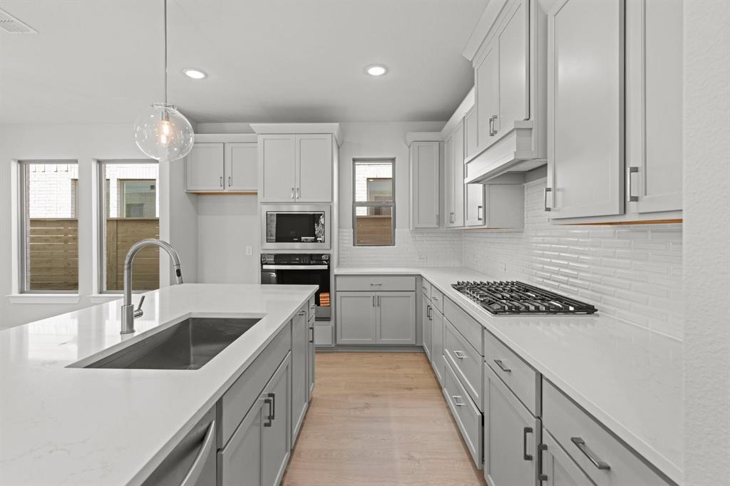 9321 Rolling Meadow Way Property Photo 8