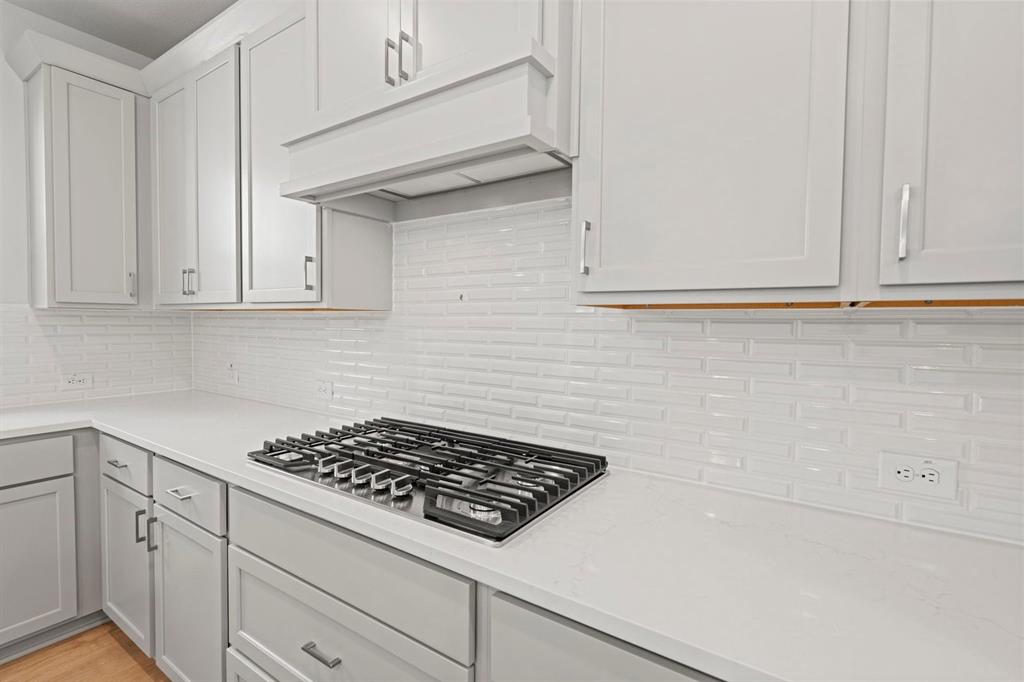 9321 Rolling Meadow Way Property Photo 9